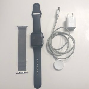 Apple Watch (Series 1 • 42 MM Aluminum Case)
